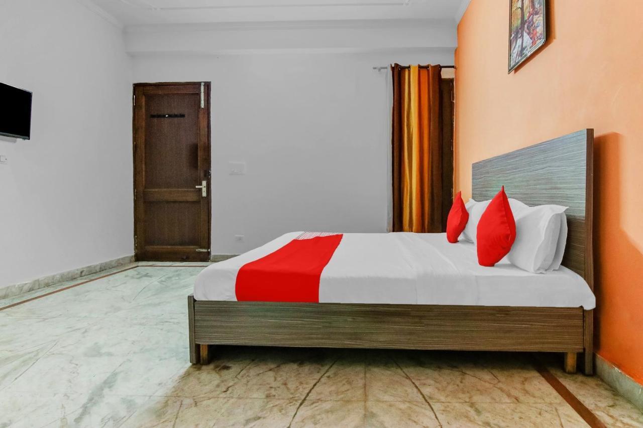 Hotel O Orlov Noida Kültér fotó