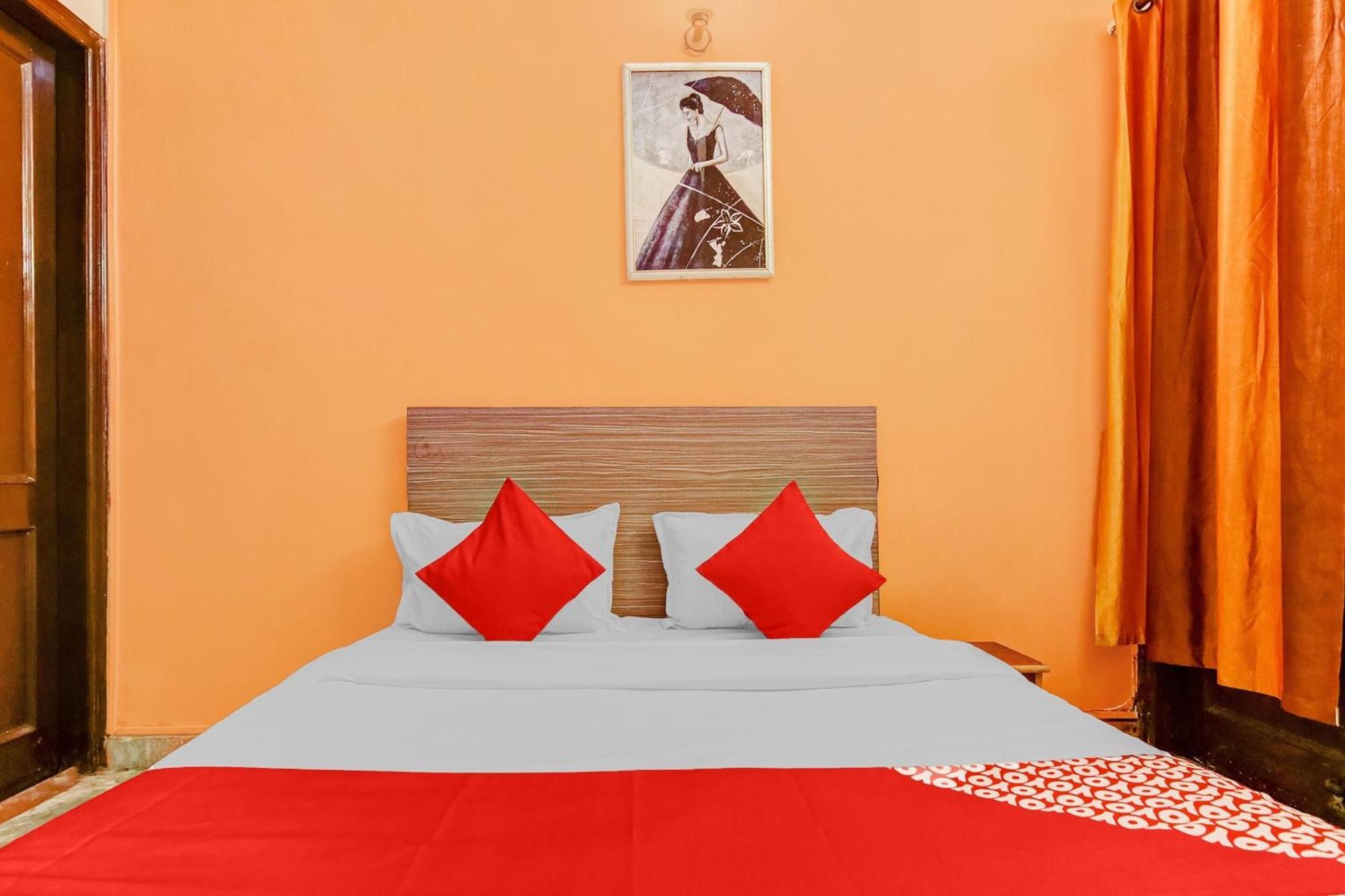 Hotel O Orlov Noida Kültér fotó