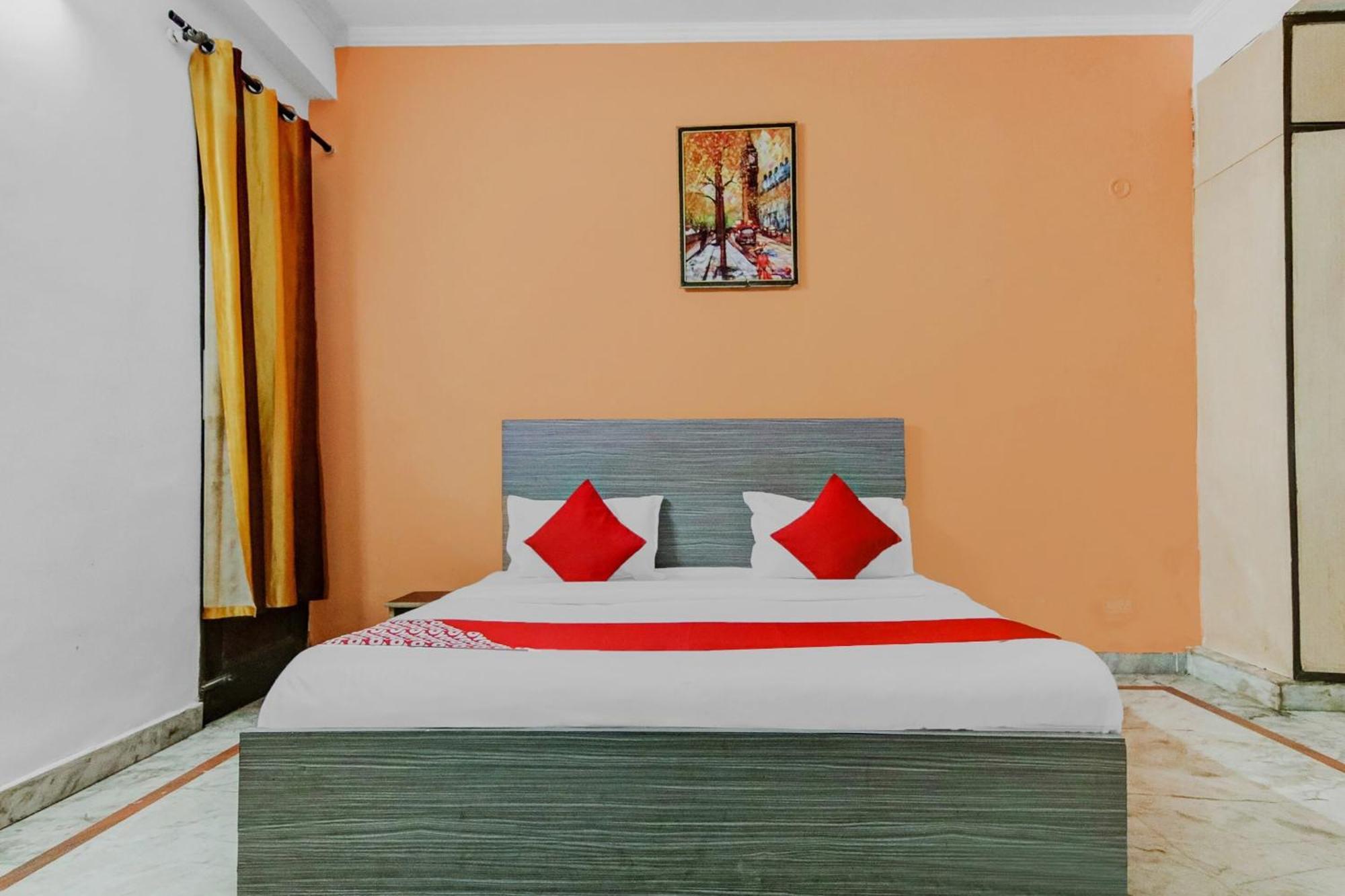 Hotel O Orlov Noida Kültér fotó