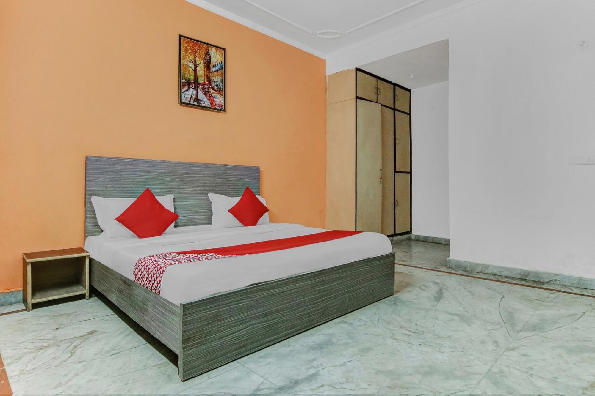 Hotel O Orlov Noida Kültér fotó