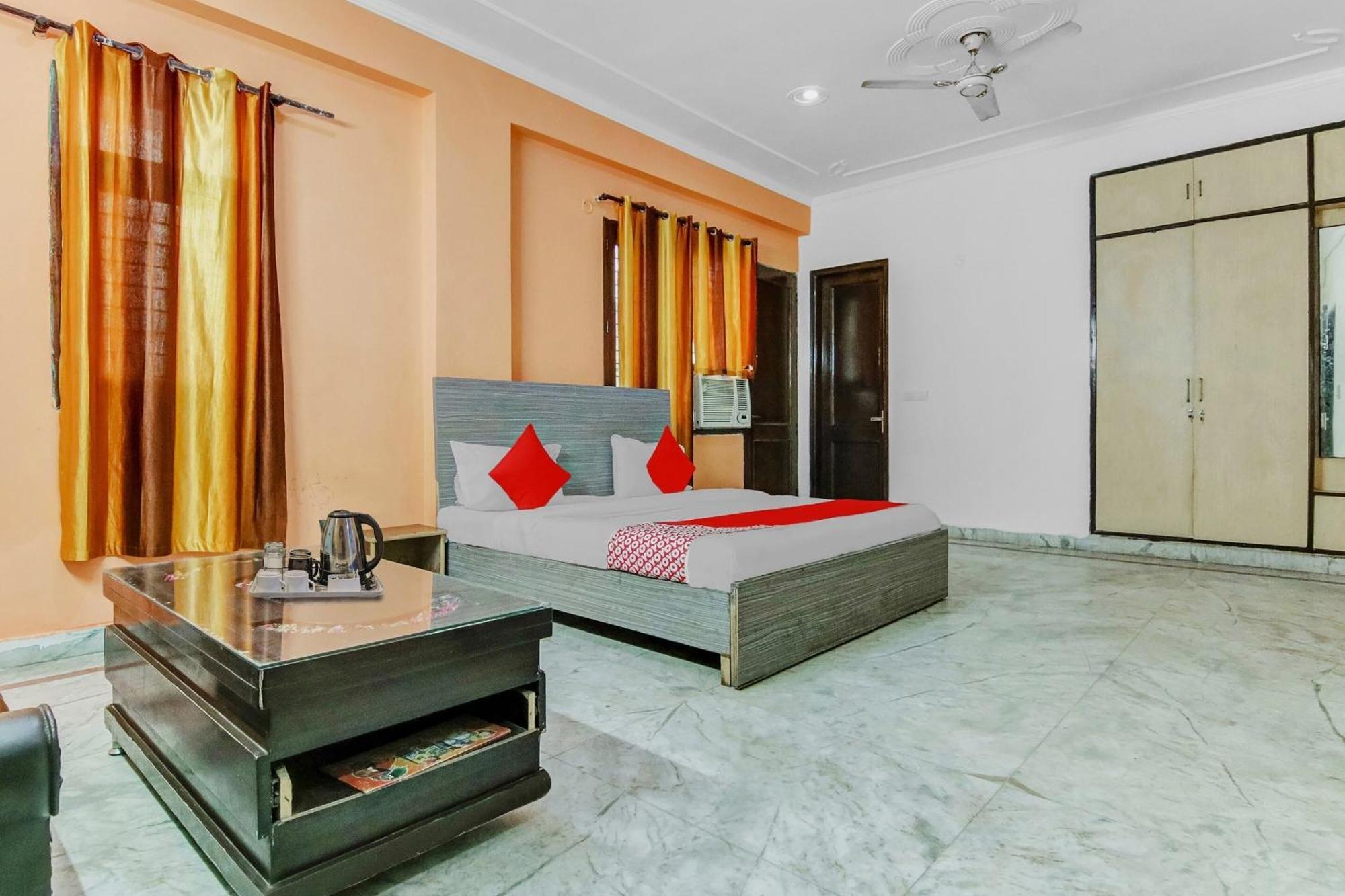 Hotel O Orlov Noida Kültér fotó
